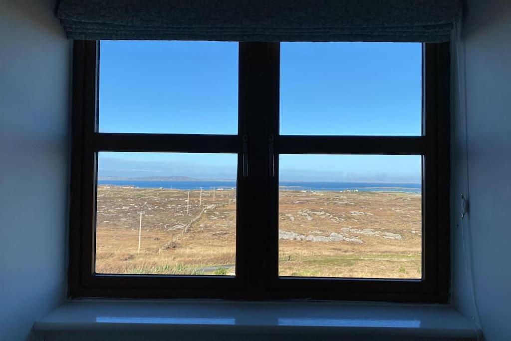 Drop Anchor House, Spacious 3 Bedroom Apartment, Fabulous Sea Views Cleggan Екстер'єр фото